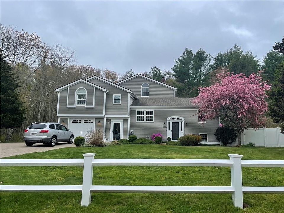 71 Spring St, Hope Valley, RI 02832 Zillow