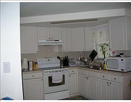 3rd image of 1426 Gerard Ln