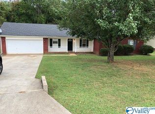 217 Falcon Ridge Dr, Huntsville, AL 35811