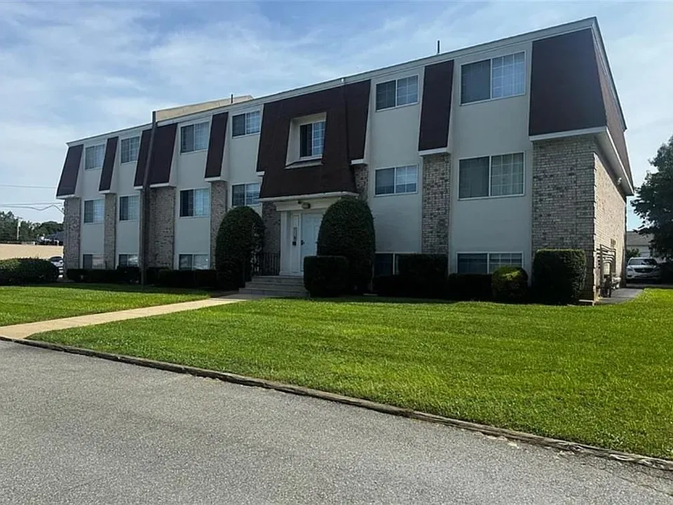 182 Chenango Ave #4