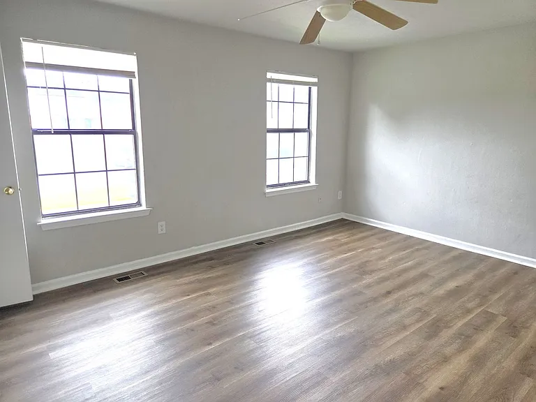 300 Circuit Ln — Photo 4