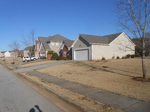 3rd image of 4218 Medlock Woods Dr