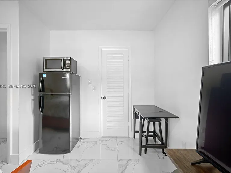 4241 NW 9th Ct #EFFICIENCY — Photo 13