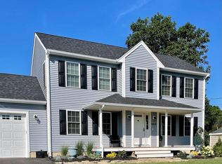 9 Church Ave, Wareham, MA 02571