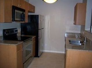 2758 Fountain View Cir APT 202, Naples, FL 34109