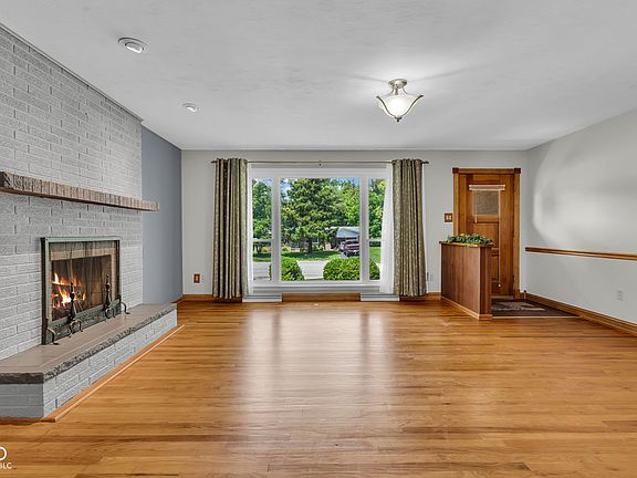 5th image of 8 Paradise Ln