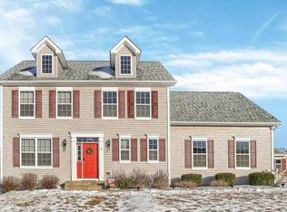 10 Jamison Ct, Poughkeepsie, NY 12603