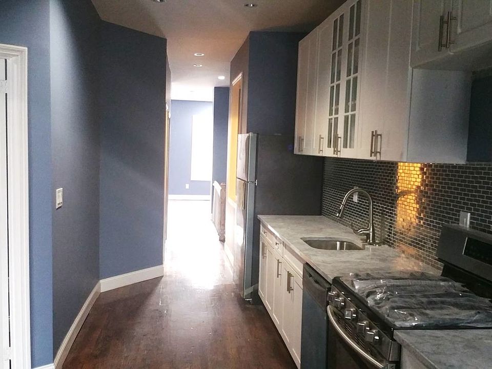 Kitchen/ walk way