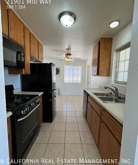 21901 Mid Way — Photo 16