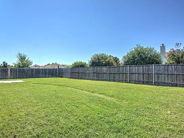 8405 Shasta Dr — Photo 28