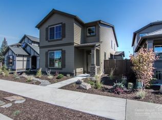 3140 SW 28th St, Redmond, OR 97756
