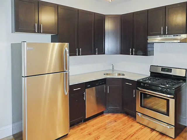 3639 1/2 N Paulina St #2 — Photo 2