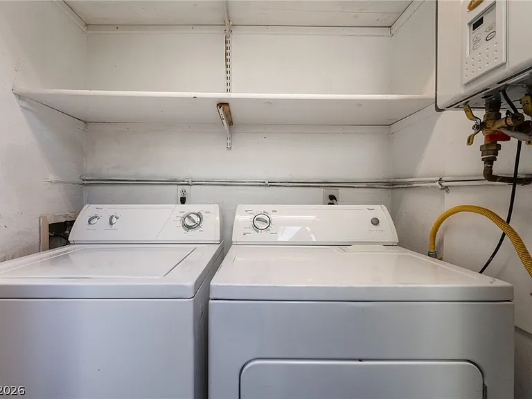 7084 Burcot Ave #J21 — Photo 27