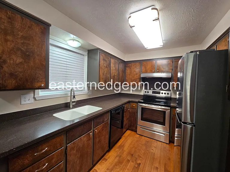 426-538 NW 9th St — Photo 8