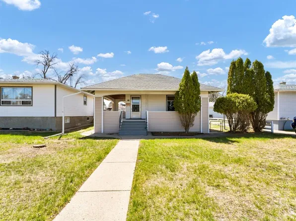 43 N 9th St NE, Medicine Hat, AB T1A 5S1