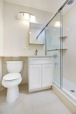 Rented by Addison Property Group | media 17