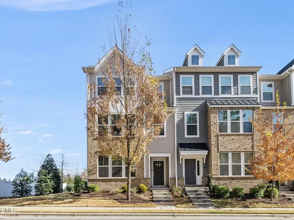 935 Parkstone Towne Blvd, Knightdale, NC 27545