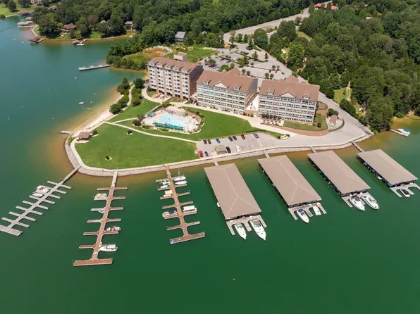 1273 Graves Harbor Trl #304, Huddleston, VA 24104