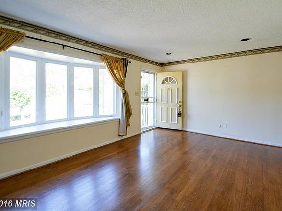 5th image of 4509 Eaton Pl