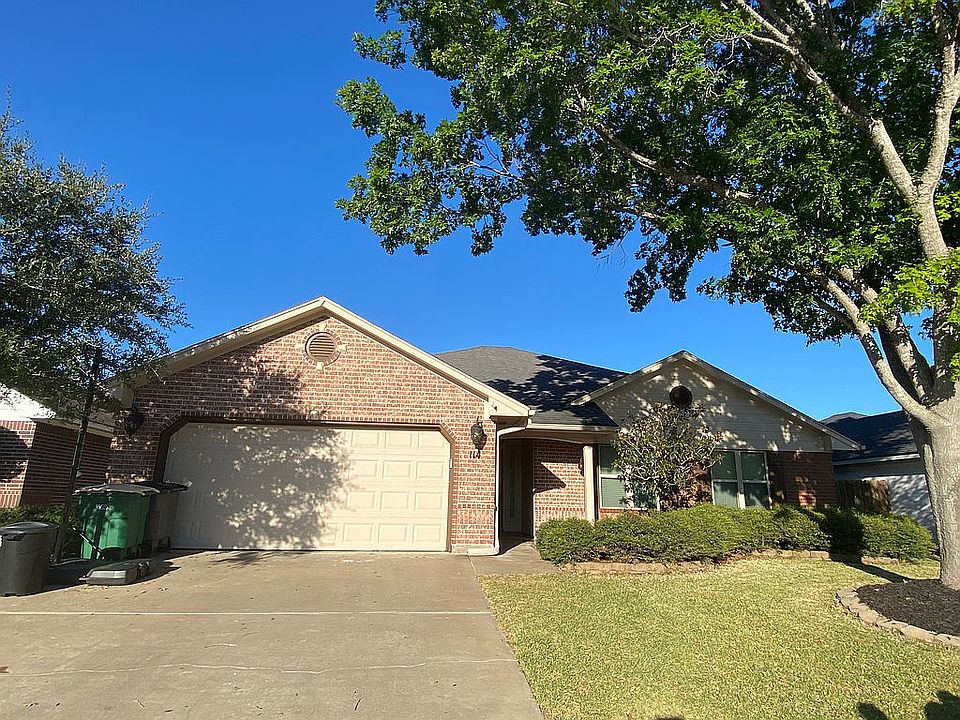 1st image of 114 Portsmouth Cir