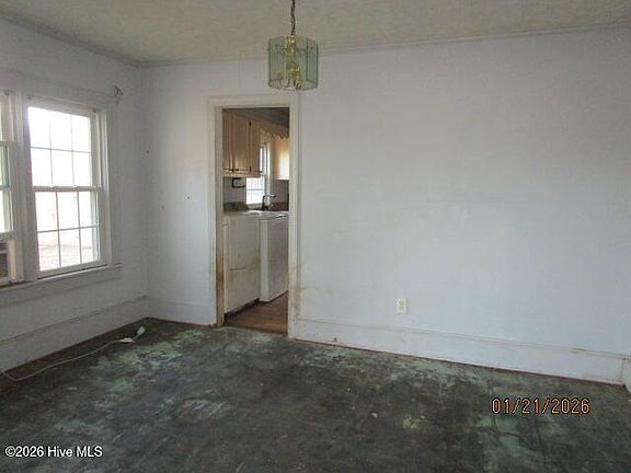 3rd image of 125 Robert Walker Road