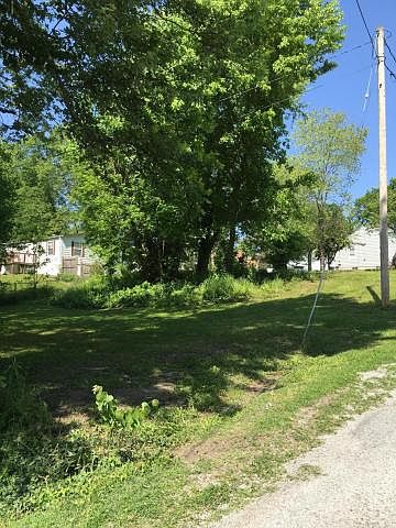 2nd image of 207 Locust St