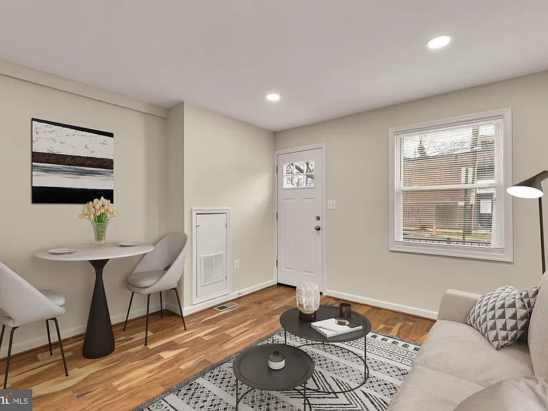 4131 Hunt Pl NE #A — Photo 4
