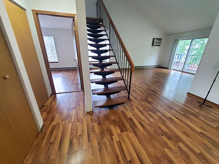 Orchard Village Apartments — Photo 165