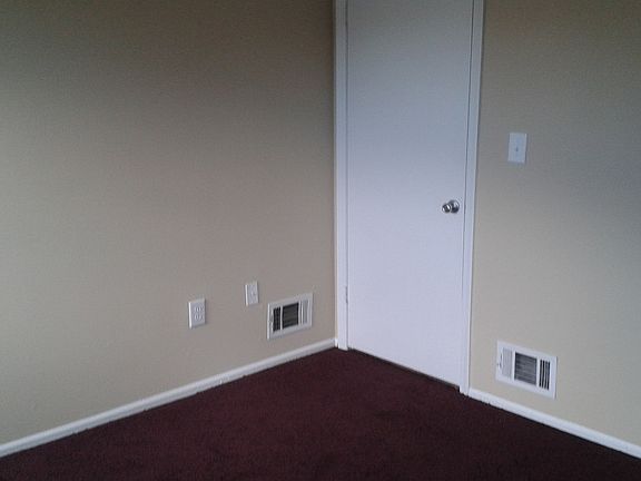 5th image of 185 Briar Mills Dr