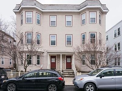 36 Goldsmith St #1, Jamaica Plain, MA, 02130