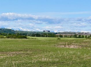 30440 Range Road 35, Mountain View County, AB T0M 1L0