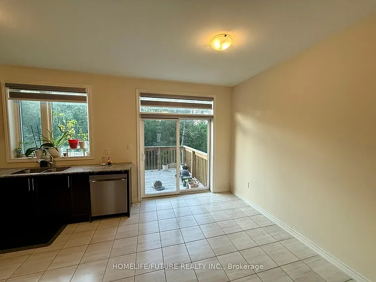 250 Finch Ave #39 — Photo 11