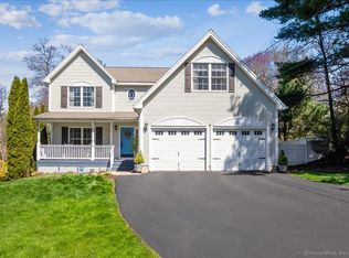 4 Canton Rd, West Simsbury, CT 06092