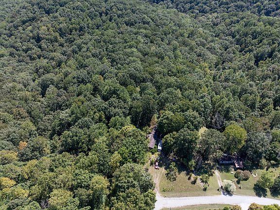 4th image of 1028 Calahan Dr