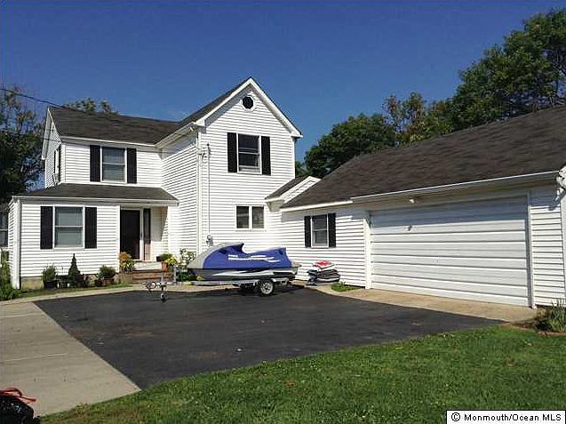 1st image of 7 Cherry Ave