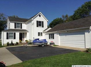 7 Cherry Ave, Monmouth Beach, NJ 07740