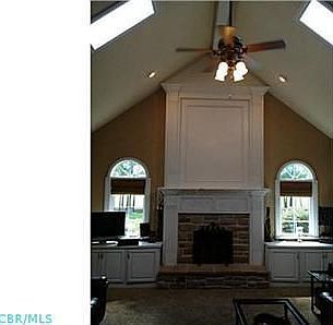 4th image of 10225 Sylvian Dr