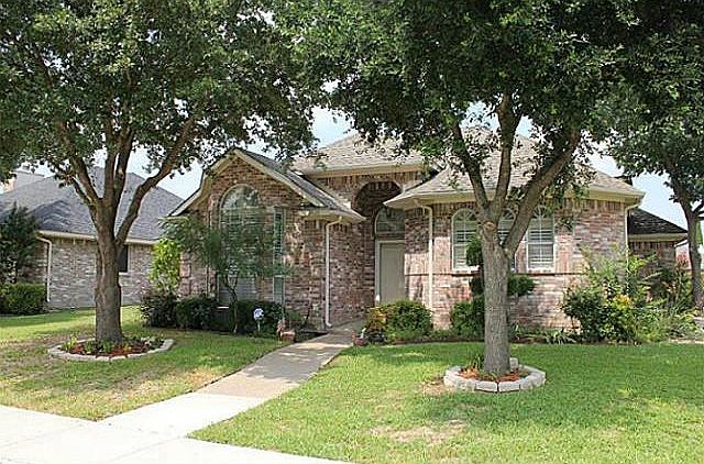 1st image of 2820 Helen Ln
