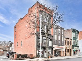 83 3rd St, Troy, NY 12180