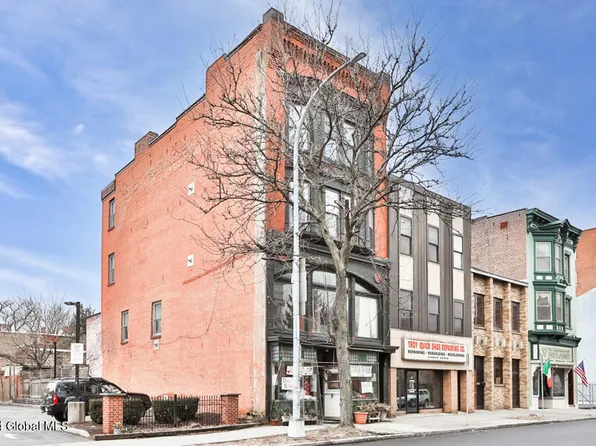 83 3rd Street, Troy, NY 12180