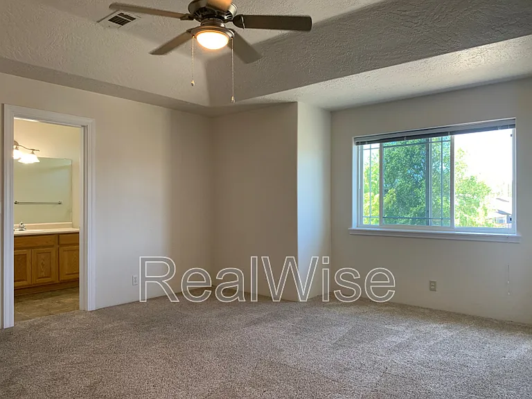 1675 George Tweed Blvd — Photo 7