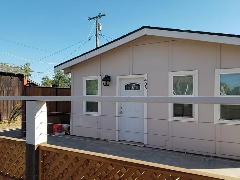 406 S Laurel St — Photo 30