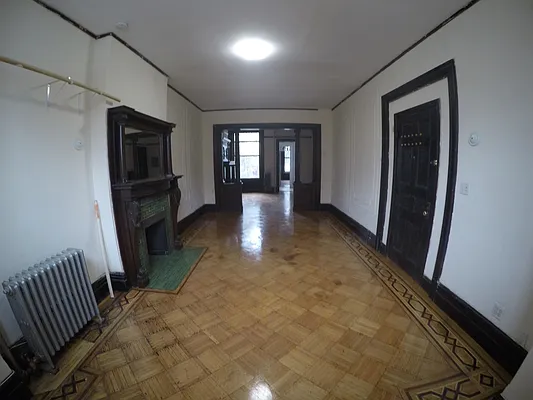Rented by Capri Jet Realty Corp | media 8