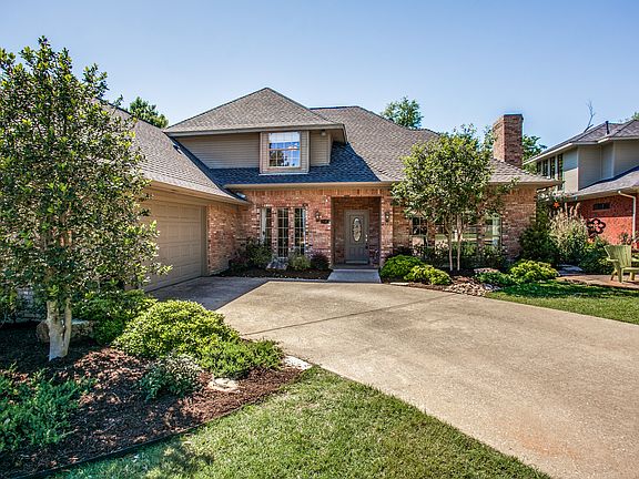 3rd image of 2707 Foxcreek Dr
