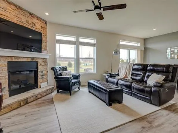 6605 Warner Farm Drive, Deforest, WI 53532