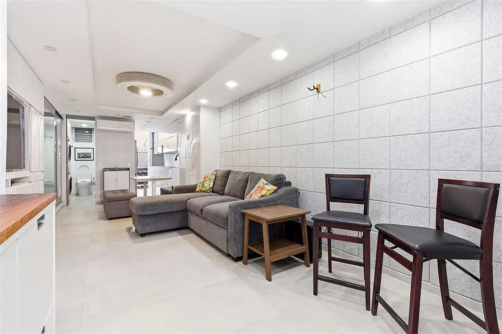 Studio, 1.0 bath, 450 sqft, $2,500 — Photo 4