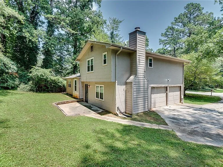 597 Field Cliff Dr — Photo 2