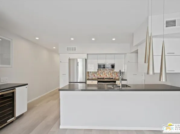 1655 E Palm Canyon Dr Unit 308, Palm Springs, CA 92264