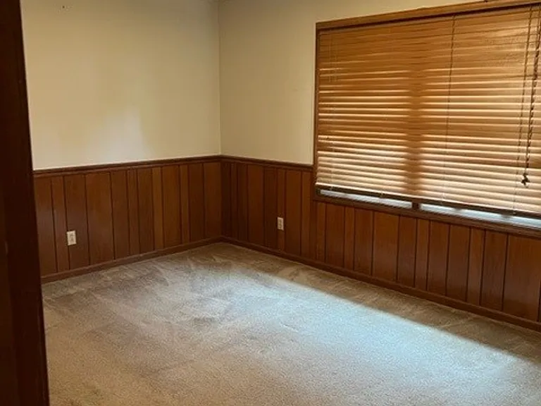 1500 Narrow Ln — Photo 3