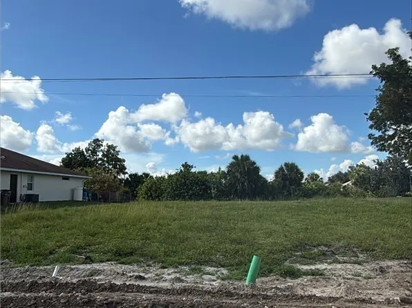 2132 NE 18th St, Cape Coral, FL 33909